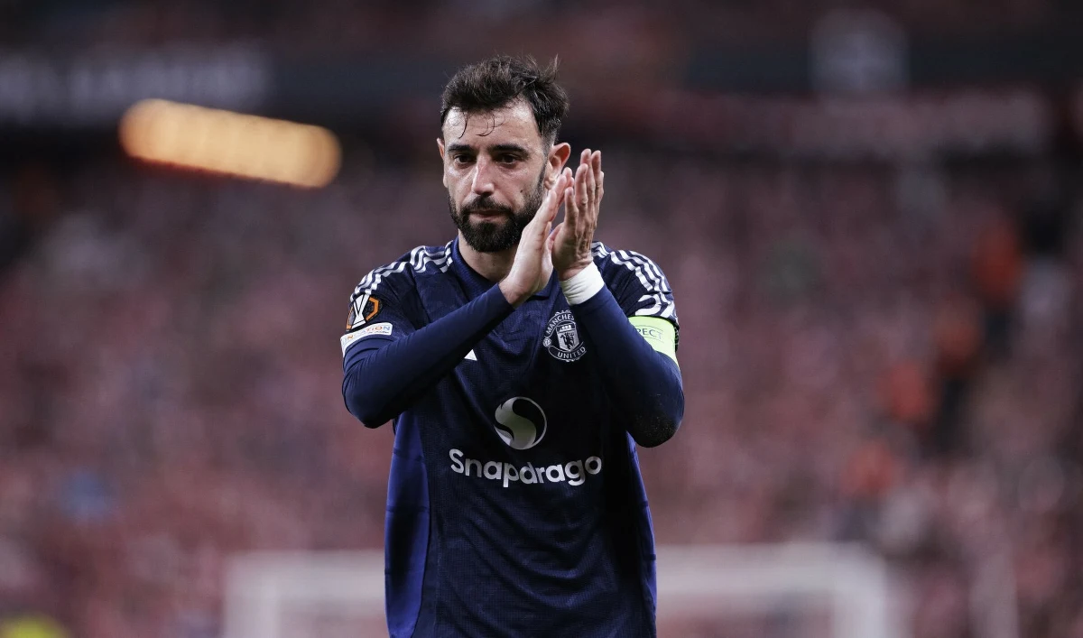 Manchester United pogrążony w kryzysie - brak Ligi Mistrzów, gigantyczne długi i fatalne wyniki sportowe popychają klub do desperackich decyzji. Nawet największe gwiazdy mogą wkrótce zmienić barwy.