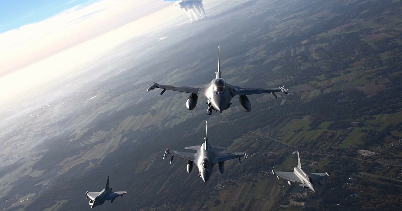 Polskie myśliwce przechwyciły rosyjski samolot. "Niebezpieczne manewry"