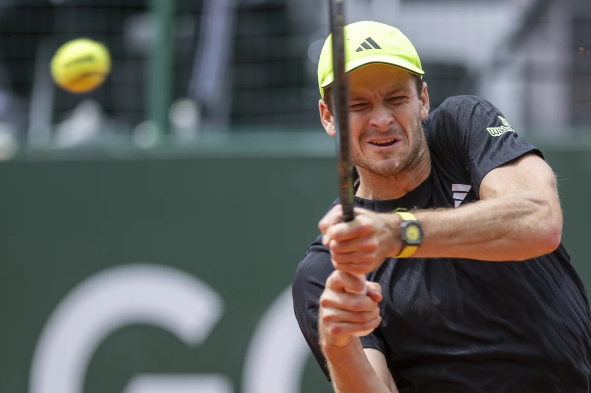 Hubert Hurkacz awansował do finału turnieju ATP 250 na kortach ziemnych w Genewie! Rozstawiony z numerem szóstym najlepszy polski tenisista pokonał w półfinale Austriaka Sebastiana Ofnera 6:3, 6:4. To pierwszy finał 28-letniego wrocławianina od czerwca zeszłego roku.