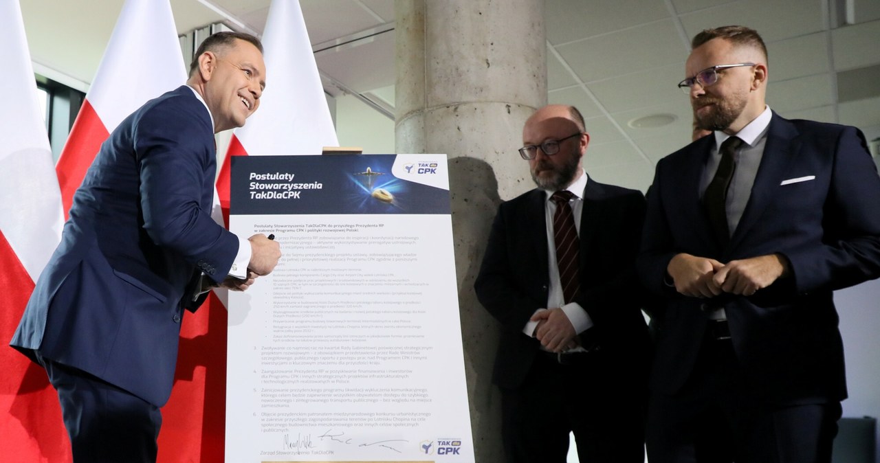 Nawrocki podpisał deklarację ws. CPK. Chce powrotu projektu z czasów PiS