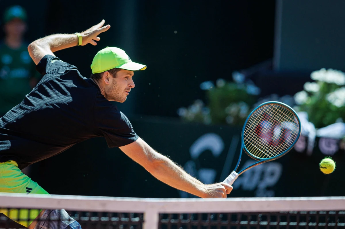 Hubert Hurkacz przegrał z Novakiem Djokoviciem 7:5, 6:7 (2-7), 6:7 (2-7) w finale turnieju ATP 250 na kortach ziemnych w Genewie. Tym samym Polski tenisista nie zdołał po raz pierwszy w karierze pokonać Serba.