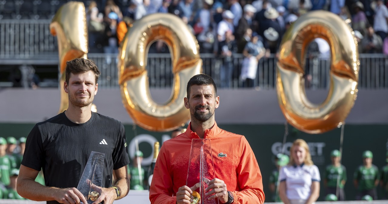 Djoković posłał Hurkacza "na deski", a potem przemówił. Doprowadził Polaka do łez