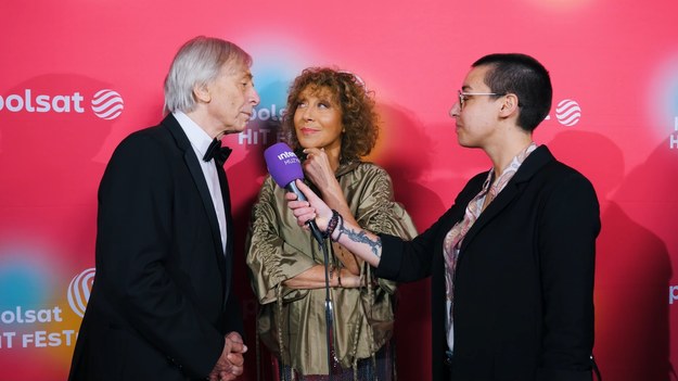 Co jest kluczem do długowieczności przebojów? Na to pytanie podczas Polsat Hit Festiwalu odpowiadają Alicja Majewska i Włodzimierz Korcz.