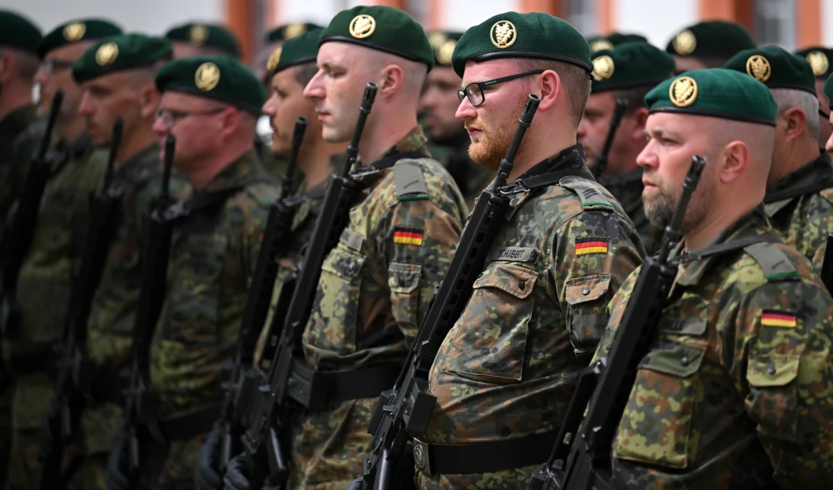 Szef niemieckiej armii gen. Carsten Breuer wydał dyrektywę nakazującą wyposażanie Bundeswehry w nowoczesne uzbrojenie i sprzęt wojskowy do 2029 r. W dokumencie zwrócono szczególną uwagę na potrzebę możliwie najszybszego rozszerzenia zdolności defensywnych i ofensywnych kraju ze względu na zagrożenie atakiem Rosji na terytorium NATO.
