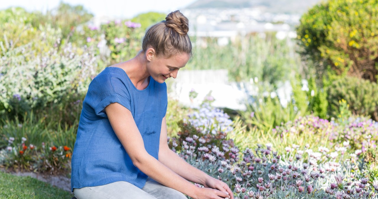 Jak wyprać plamy z trawy? Sprawdzone i bezpieczne sposoby