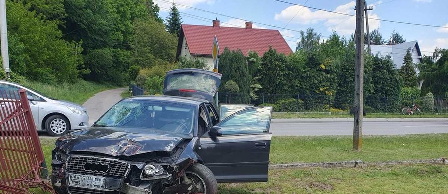 63-letni rowerzysta nie żyje po tym, jak potrącił go 34-letni kierowca audi - poinformowała we wtorek policja. Do tragedii doszło w miejscowości Rakszawa na Podkarpaciu. 