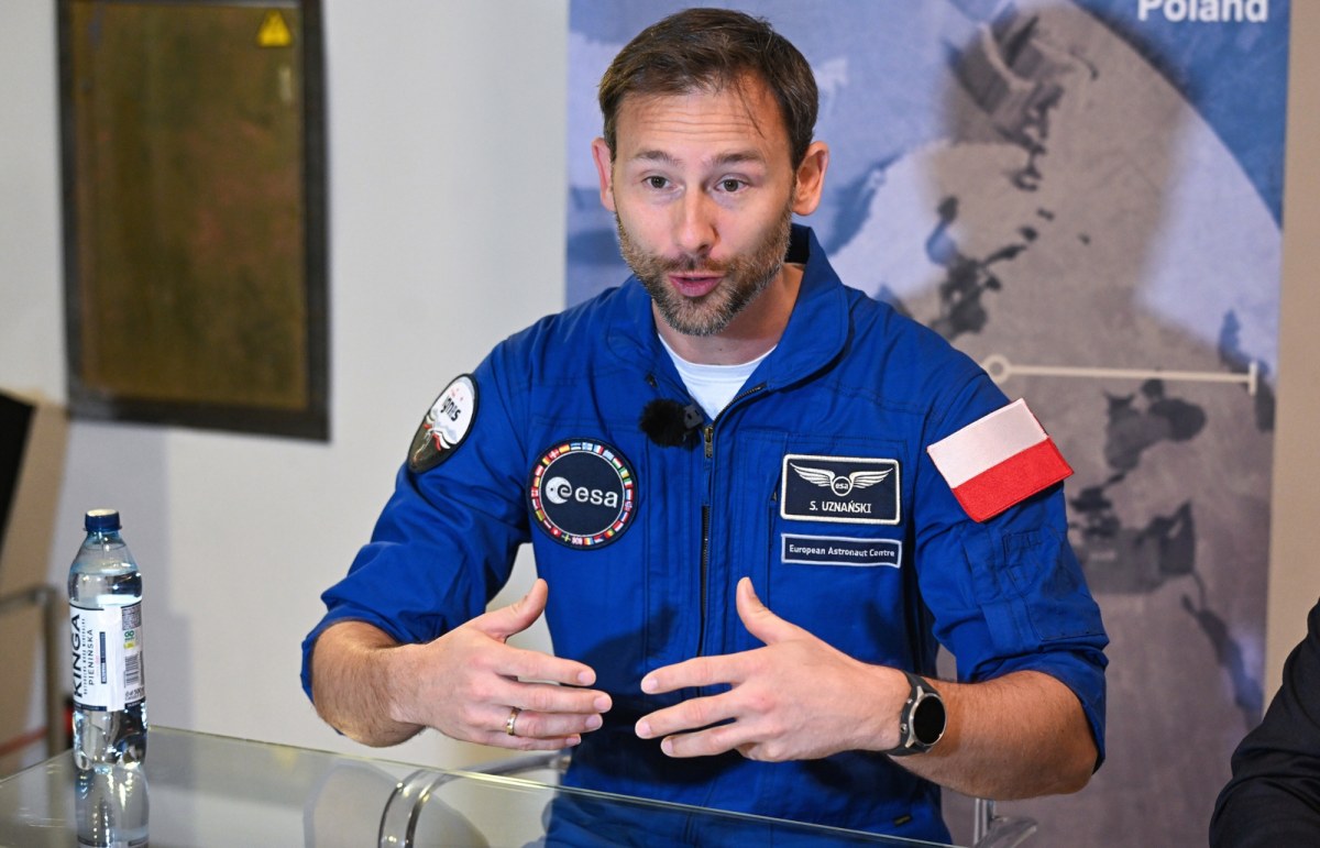 Pozorne wakacje przed lotem w Kosmos. Polak zbiera ostatnie szlify