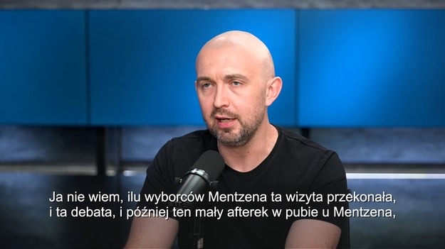 Rafał Trzaskowski zaskoczył, zjawiając się w pubie Sławomira Mentzena i razem z Radosławem Sikorskim oraz członkami swojego sztabu wypił piwo z liderem Konfederacji. Niewykluczone, że dzięki takiej zagrywce więcej osób, które poparły Mentzena w I turze wyborów, teraz odda głos na Trzaskowskiego właśnie. Marcin Fijołek i Piotr Witwicki w podcaście "Polityczny WF" zadali jednak pytanie, czy kandydat KO nie odstraszy jednocześnie części elektoratu Lewicy. Zobacz fragment nowego odcinka.
