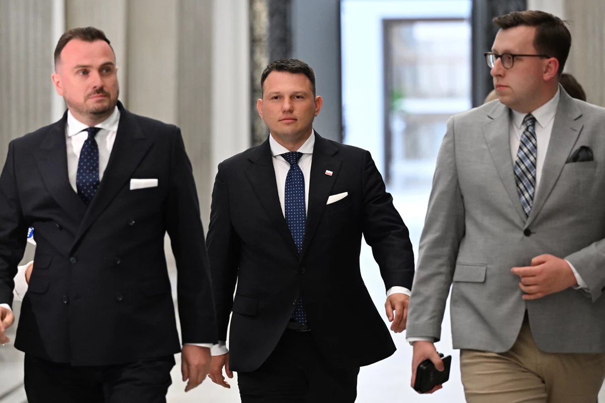 Wygląda na to, że wspólne piwo w jednym z toruńskich lokali Sławomira Mentzena z politykami Koalicji Obywatelskiej, w tym kandydatem tej formacji na urząd prezydenta, może nie mieć przełożenia na polityczną rzeczywistość. Jak ustalił reporter RMF FM Michał Radkowski, Rafał Trzaskowski nie może liczyć na poparcie polityków Konfederacji w II turze wyborów prezydenckich.