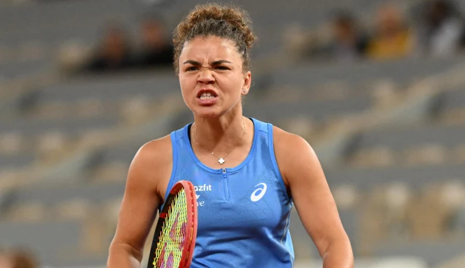 Popis Paolini na Philippe Chatrier. 6:3 na start, koniec po 81 minutach