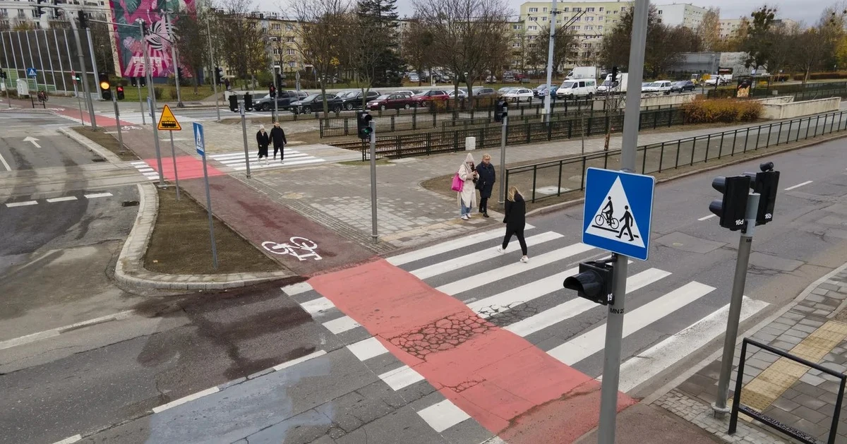 W czwartek, 29 maja ruszy remont al. Rzeczypospolitej w Gdańsku. Modernizowany będzie jeden z najbardziej eksploatowanych odcinków tej trasy - od skrzyżowania z ul. Hynka do zjazdu na al. Jana Pawła II. Remont ma potrwać do wakacji. 