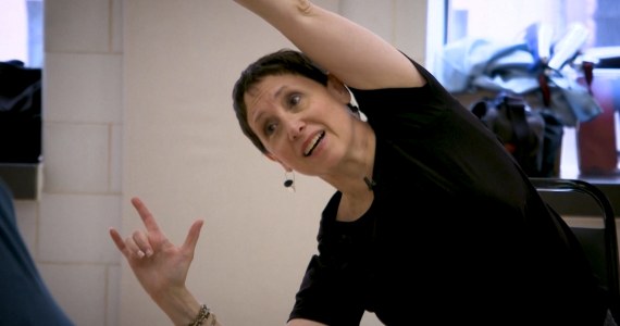 Joga na krześle. Nie tylko dla seniorów