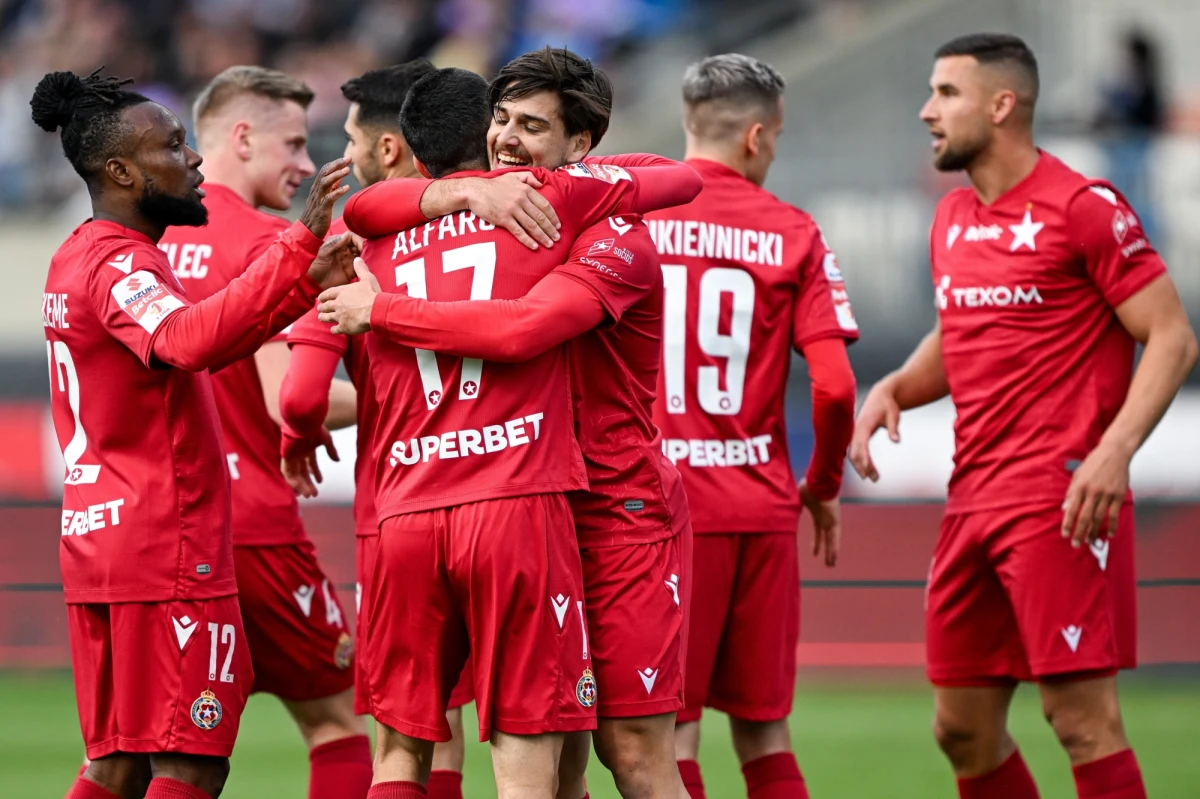 Czas na baraże o awans do Ekstraklasy. Pełny stadion będzie wspierał w czwartek krakowską Wisłę w starciu z Miedzią Legnica. W drugim meczu Wisła Płock zagra z Polonią Warszawa. O awansie jednej z czterech drużyn zadecyduje niedzielny finał.