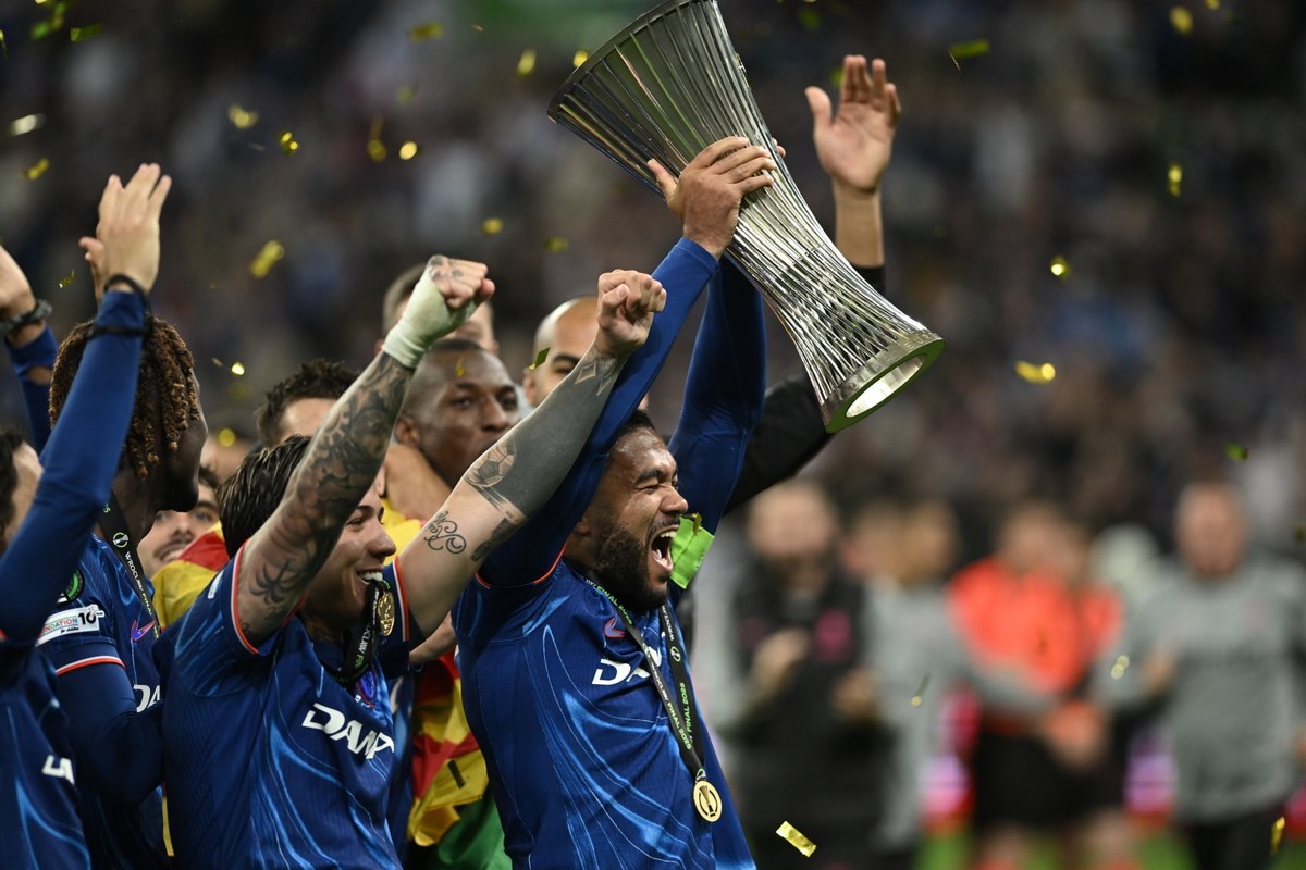 Chelsea Londyn zwycięzcą piłkarskiej Ligi Konferencji! "The Blues" pokonali w wielkim finale we Wrocławiu Betis Sewilla 4:1. 