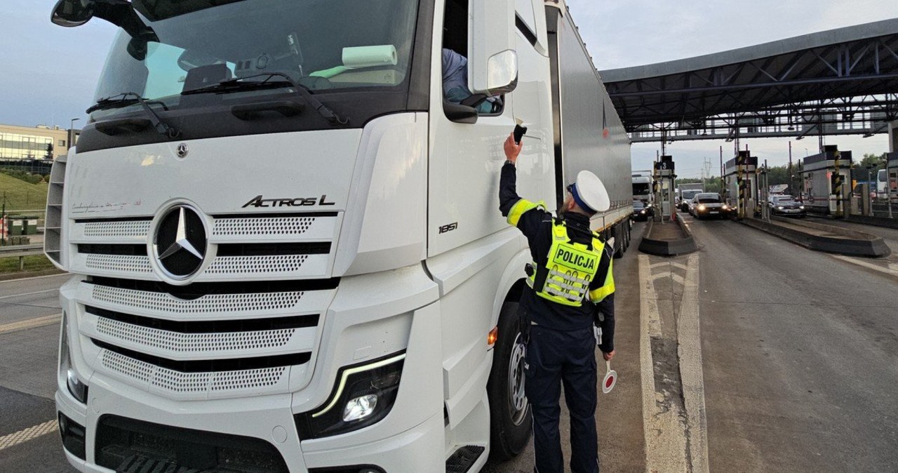 Kierowca spędził 57 dni w trasie. Mandat wyniósł prawie 17 tys. zł
