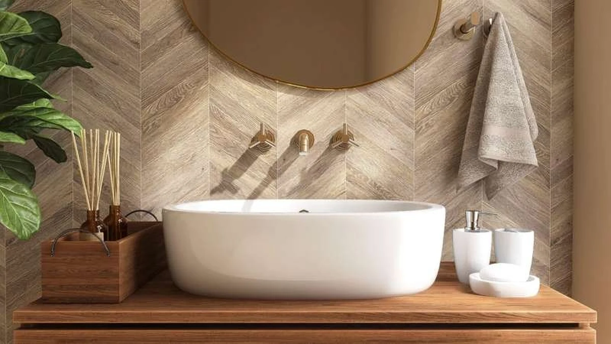 Wybór baterii umywalkowej to nie tylko kwestia estetyki, ale również funkcjonalności i komfortu. Ten niepozorny element wyposażenia ma ogromny wpływ na codzienną wygodę i aranżację pomieszczenia. Dostępnych jest wiele modeli baterii umywalkowych – od klasycznych po nowoczesne, stojące i ścienne, jedno- lub dwuuchwytowe. Jak zatem wybrać odpowiedni wariant do łazienki?