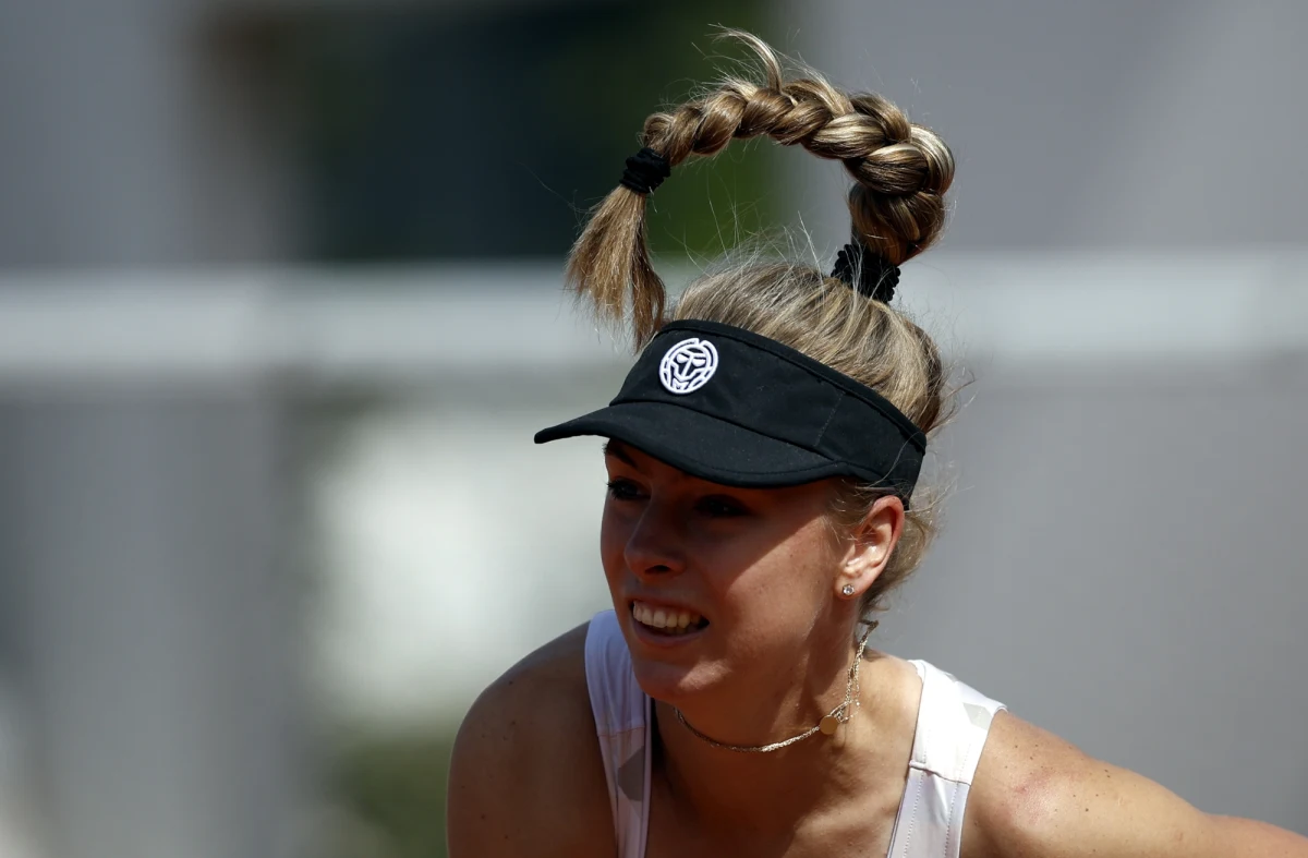 Magdalena Fręch nigdy jeszcze nie grała w trzeciej rundzie wielkoszlemowego French Open w Paryżu. I w tym roku, niestety, nie zagra. Spotkanie z czeską tenisistką Marketą Vondrousovą trwało równo dwie godziny. Pollka przegrała je w trzech setach: 0:6, 6:4, 3:6.