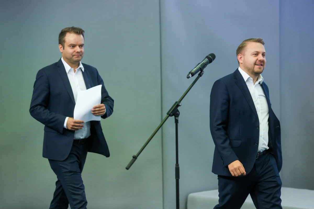 "Niech Rafał Trzaskowski powie, czy po pierwsze wiedział o tej sprawie, po drugie, czy podjął jakiekolwiek działania" - przed drugą turą wyborów PiS wyciąga aferę śmieciową w Warszawie i domaga się wyjaśnień od prezydenta stolicy i kandydata na prezydenta RP.