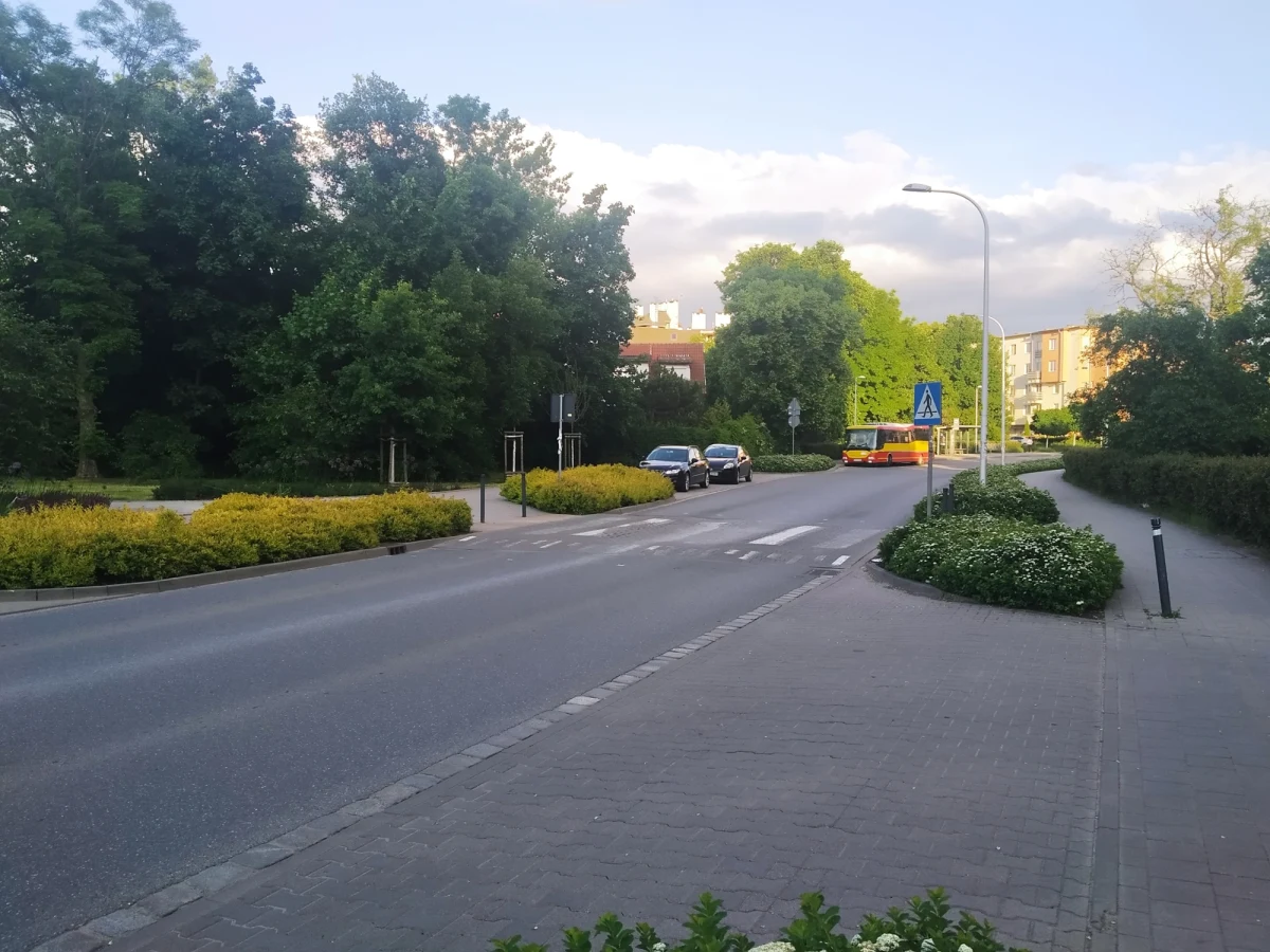 W sobotę (31 maja) rusza remont przejść dla pieszych i przejazdów rowerowych w ciągu ulicy Stanety we Wrocławiu. To oznacza zmiany dla kierowców oraz pasażerów komunikacji miejskiej. 