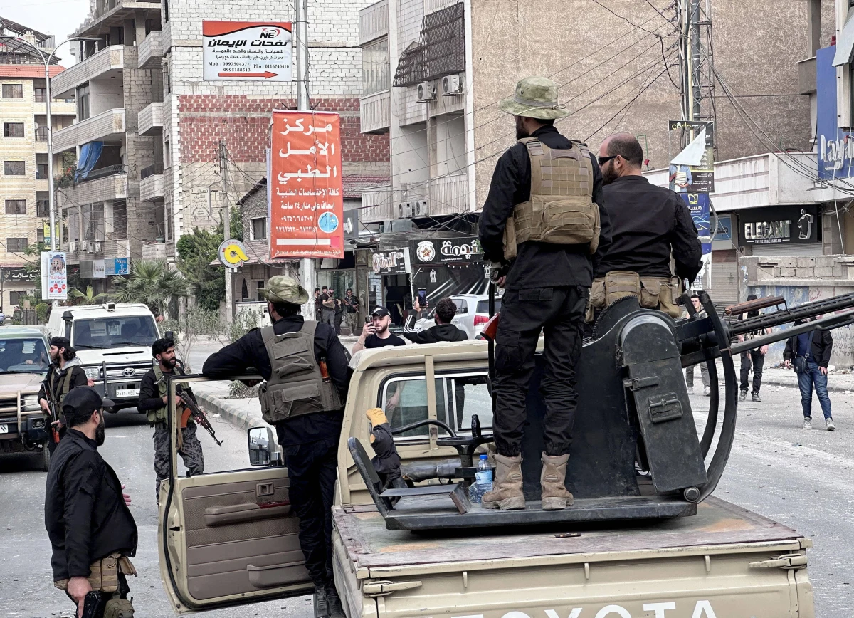 Pierwszy od czasu upadku reżimu Baszara al-Asada atak przeprowadzony przez dżihadystyczną organizację terrorystyczną tzw. Państwo Islamskie (IS) na siły władz syryjskich. W wyniku ataku, który miał miejsce w południowej prowincji As-Suwajda, zginęła jedna osoba, a trzy zostały ranne.