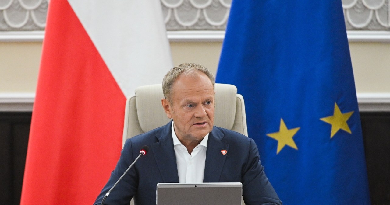 Tusk pisze o "Niemcach łamiących sobie języki". Mentzen nie pozostał dłużny