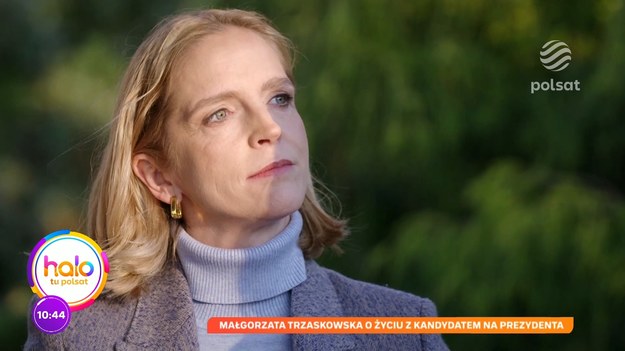 Żonę Rafała Trzaskowskiego mieliśmy już okazję poznać nieco bliżej, gdy w "halo tu polsat" wyemitowaliśmy reportaż z nią w roli głównej. Dzisiaj nasi widzowie mieli zaś okazję zajrzeć do jej rodzinnego domu i posłuchać, co na temat jej małżeństwa myśli ojciec kandydatki na Pierwszą Damę Rzeczpospolitej. Przy okazji dowiedzieliśmy się też, kiedy i jak poznała swojego męża.