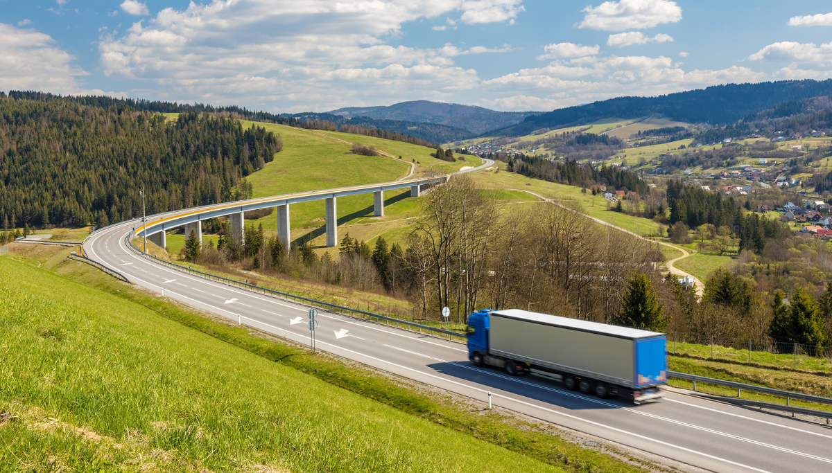 330 milionów złotych na drogi. Które samorządy skorzystają?