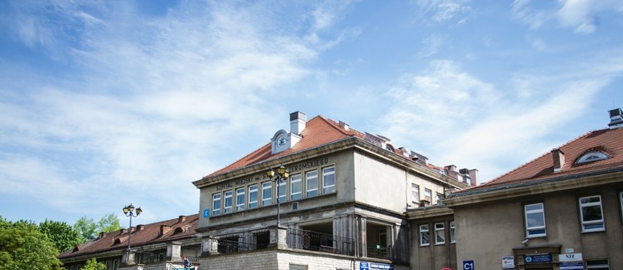 Dr Jacek Żak wygrał konkurs na dyrektora Szpitala Specjalistycznego im. Stefana Żeromskiego w Krakowie. Pokonał w konkursie 11 kontrkandydatów - poinformował w piątek urząd miasta.