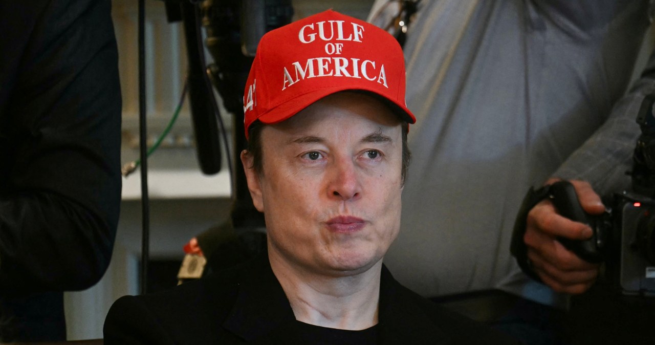 Musk obiecał zaoszczędzić 2 bln dolarów. Udało mu się dużo mniej