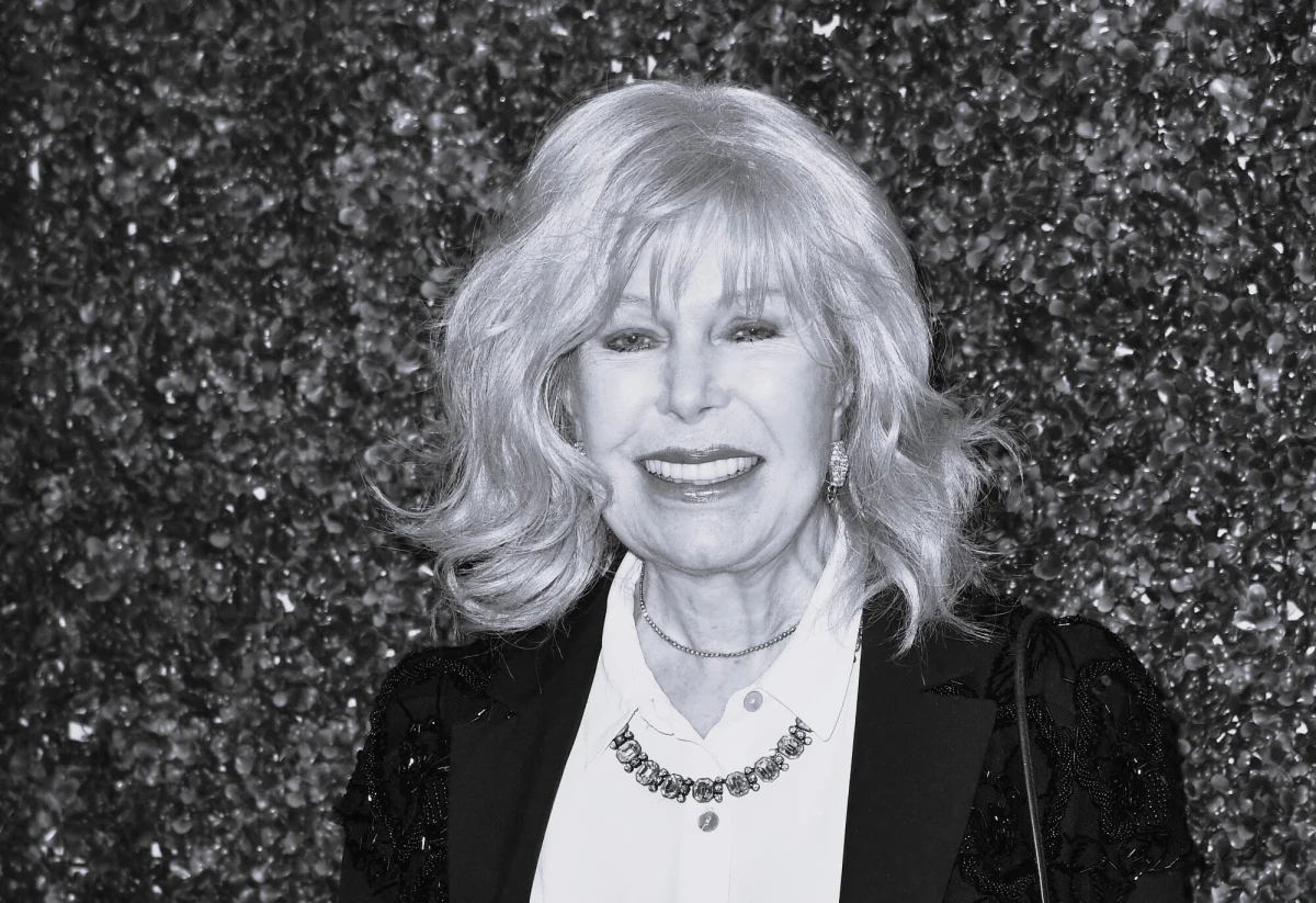Zmarła amerykańska aktorka Loretta Swit. Miała 87 lat. Była znana przede wszystkim z roli w serialu komediowym "M*A*S*H", w którym grała major Margaret "Gorące Wargi" Houlihan. Rodzice aktorki mieli polskie korzenie.