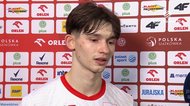 Polska wygrała z Bułgarią 3:2 w rozegranym w Gliwicach meczu siatkarskiego turnieju Silesia Cup. - Bułgarzy mają kim zaskoczyć na serwisie, ale byliśmy na to przygotowani - powiedział w rozmowie z Bożeną Pieczko z Polsatu Sport Maksymilian Granieczny, libero reprezentacji Polski.

