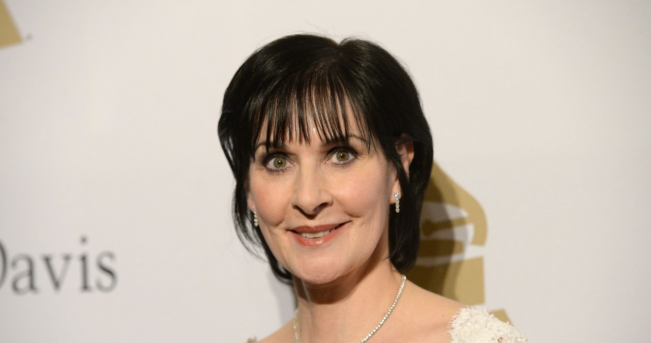 Mieszka w zamku z kotami, od lat unika mediów. Sensacyjne zdjęcia w sieci