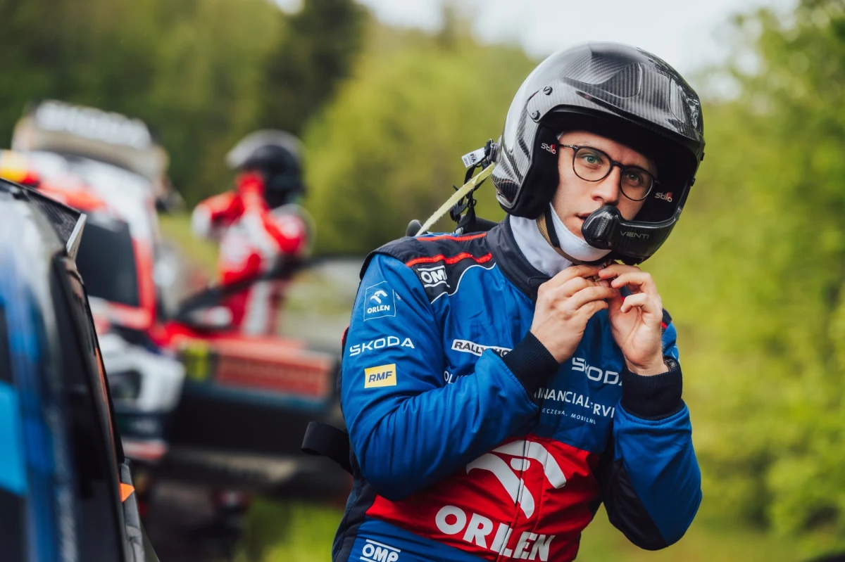 Miko Marczyk i Szymon Gospodarczyk tym razem bez podium. W 3. Królewskim Rajdzie Skandynawii zajęli 7. miejsce, ale wciąż są w czołówce klasyfikacji generalnej Rajdowych mistrzostw Europy FIA ERC. Zajmują 2. miejsce, z niewielką stratą 3 punktów do liderów.