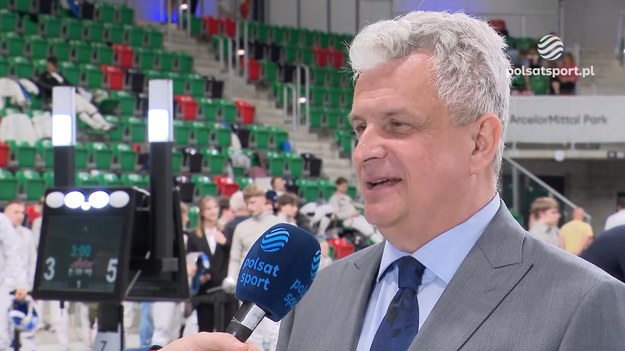 W niedzielę (1 czerwca) mistrzostwa Polski w szermierce opanują szabliści i floreciści. Sosnowiec być może stanie się już niedługo areną poważniejszych międzynarodowych zmagań. - Europa jest po naszej stronie, więc mam nadzieję, że wielkie imprezy wrócą do Polski - powiedział w rozmowie z Michałem Białońskim z Polsatu Sport Adam Konopka, honorowy prezes PZSzerm i wiceprezes PKOl.