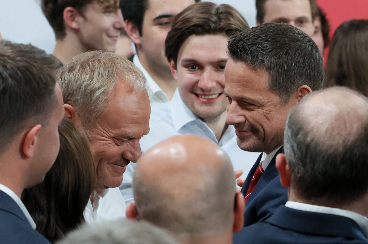 1 czerwca tuż po 21:00 poznaliśmy pierwsze wyniki badania exit poll, które zostało przeprowadzone przez Ipsos na zlecenie głównych stacji telewizyjnych. Zgodnie z jego wynikami, różnica w poparciu między kandydatami jest niewielka. Czy sondaż late poll rozwieje wszelkie wątpliwości? Kiedy zostanie opublikowany?