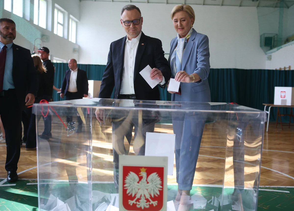 Andrzej Duda pogratulował Karolowi Nawrockiemu zwycięstwa w wyborach prezydenckich. Prezydent podziękował też m.in. za wysoką frekwencję i wzięcie odpowiedzialności za Polskę.