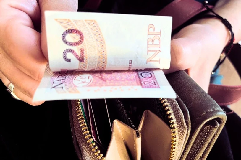 O tyle wzrośnie płaca minimalna? Związkowcy biją na alarm