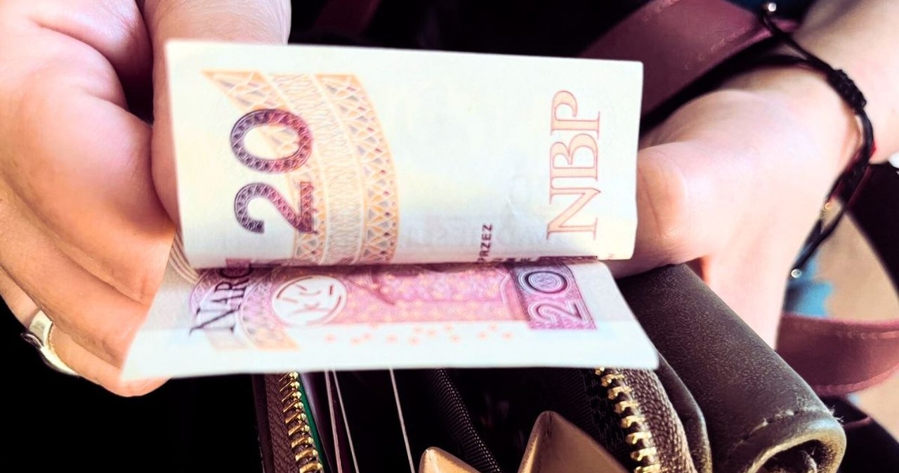 O tyle wzrośnie płaca minimalna? Związkowcy biją na alarm