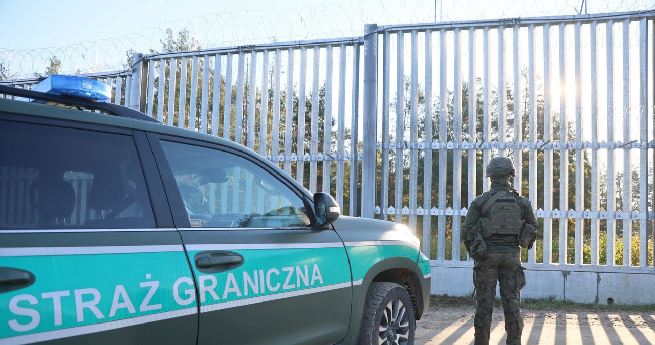 Kilkaset prób przekroczenia granicy. W stronę służb poleciały kamienie
