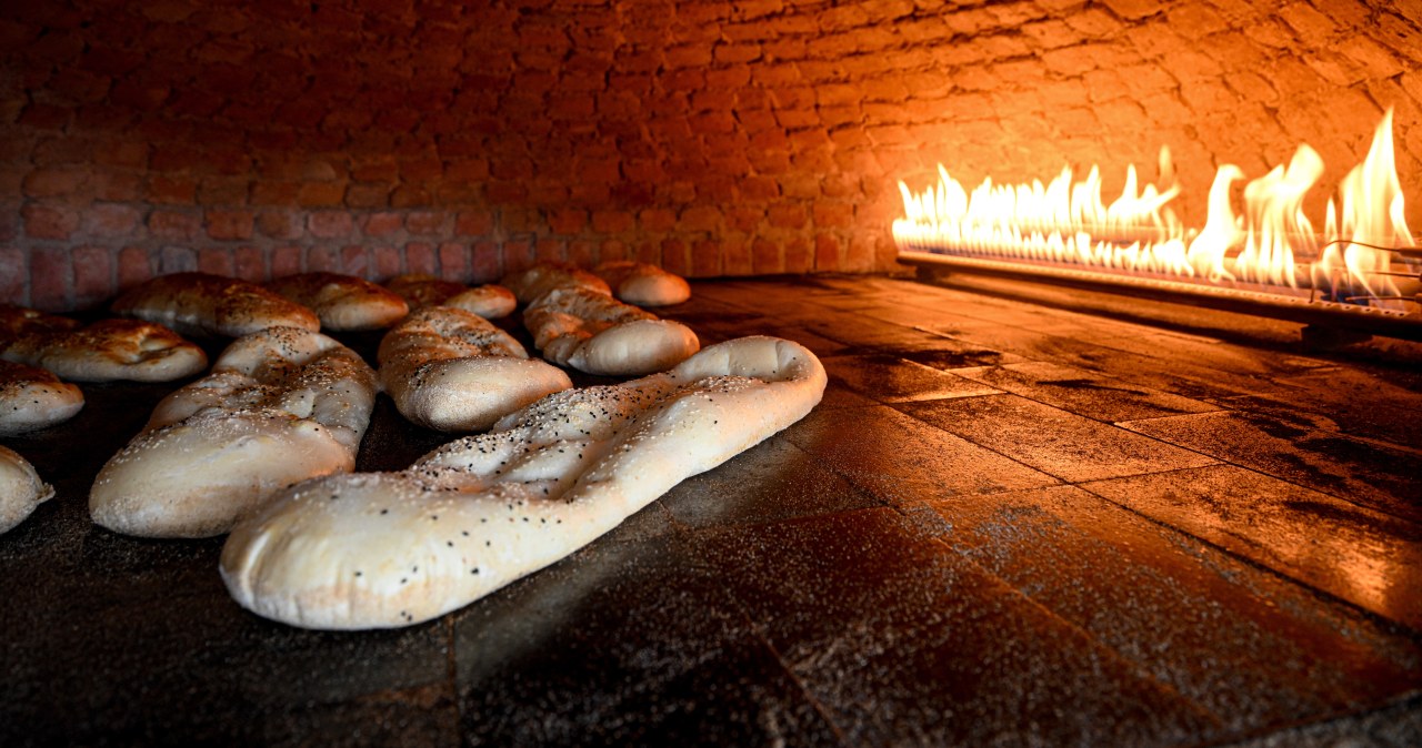 Odtworzyli chleb sprzed 5 tys. lat. Nie nadążają z pieczeniem