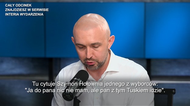 Szymon Hołownia chce przemeblowania rządu oraz renegocjacji umowy koalicyjnej po tym, jak Rafał Trzaskowski przegrał wybory prezydenckie z Karolem Nawrockim. Wprost również stwierdza, że dla kandydata KO obciążeniem był premier Donald Tusk. O tym, co marszałek Sejmu dokładnie zarzuca większemu koalicjantowi, mówią Marcin Fijołek i Piotr Witwicki w specjalnym wydaniu podcastu "Polityczny WF". Zobacz fragment!