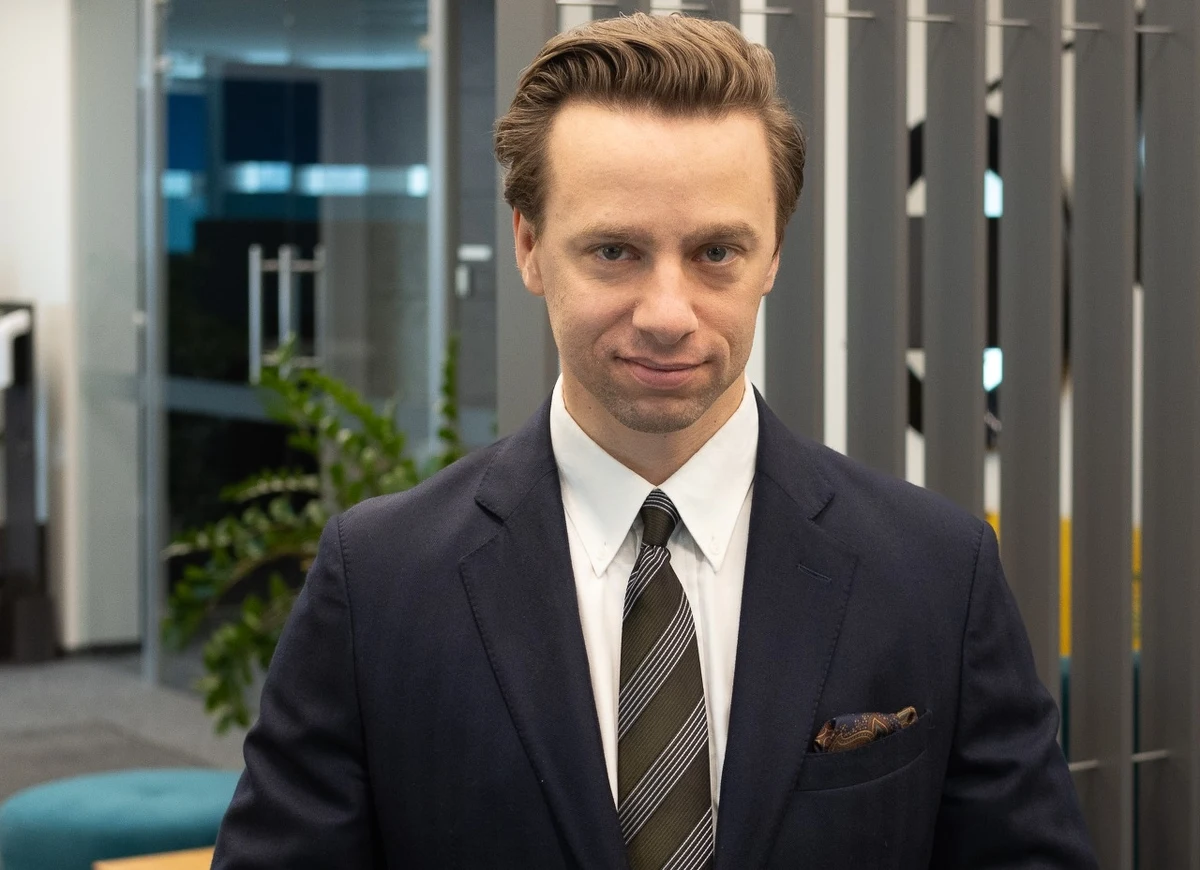 Konfederacja zagłosuje przeciw wotum zaufania dla rządu Donalda Tuska. Zapowiedział to w rozmowie z PAP jeden z jej liderów Krzysztof Bosak. Krytycznie odniósł się również do pomysłu powołania rządu technicznego, który zgłosił prezes Prawa i Sprawiedliwości Jarosław Kaczyński. 