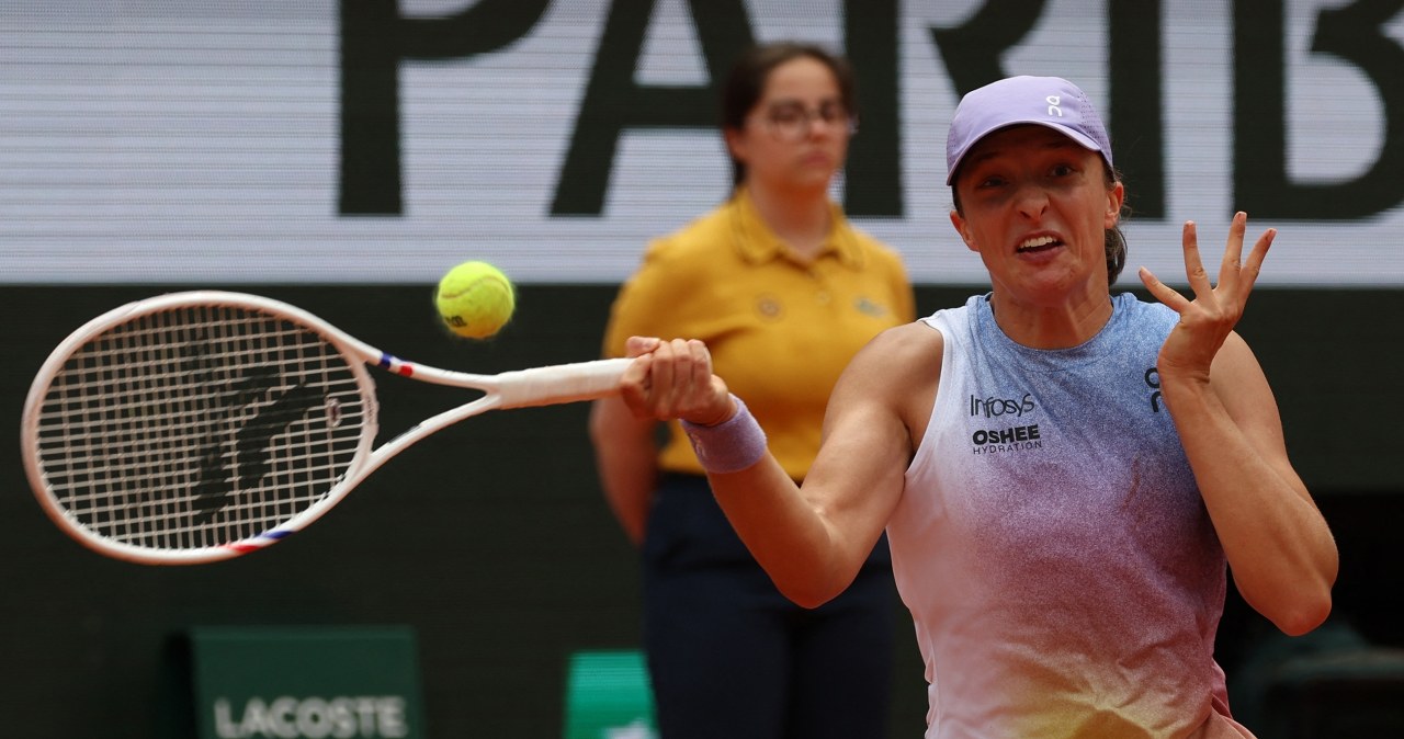 O której godzinie gra dzisiaj Iga Świątek? [TRANSMISJA NA ŻYWO, WYNIK]