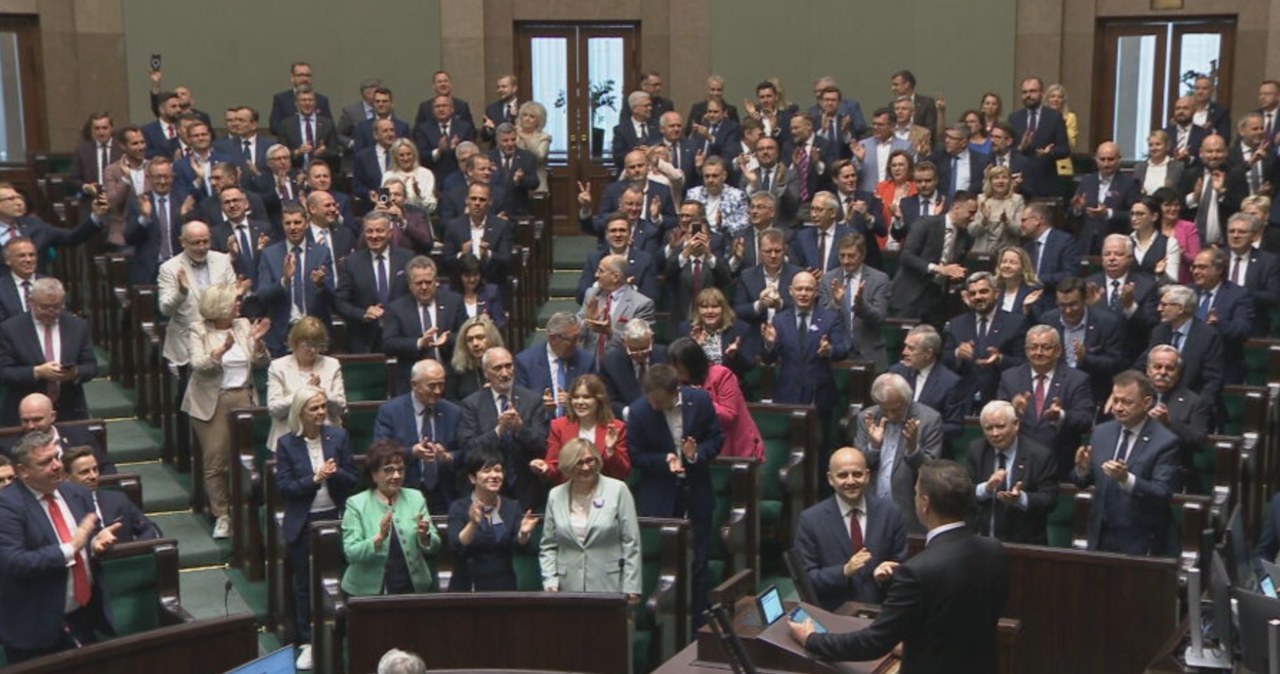 Euforia posłów PiS. Tak świętowali zwycięstwo Nawrockiego