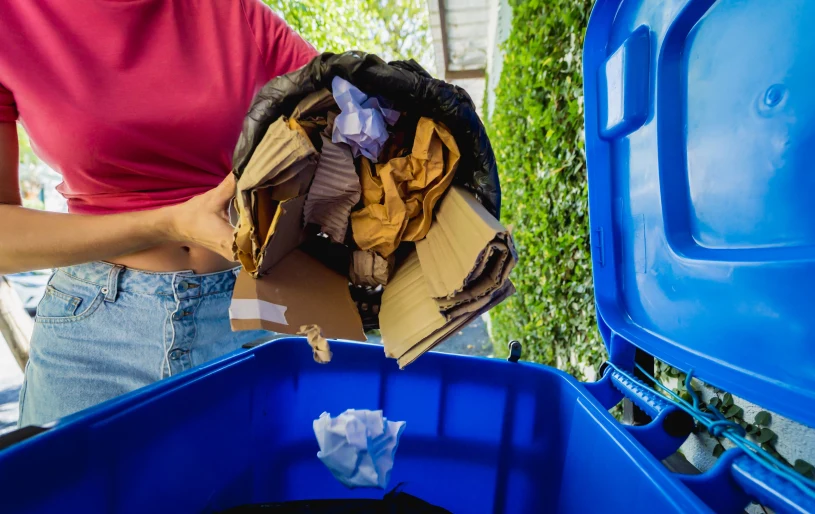 Nie wrzucaj tego papieru do niebieskiego śmietnika. Kara jest wysoka