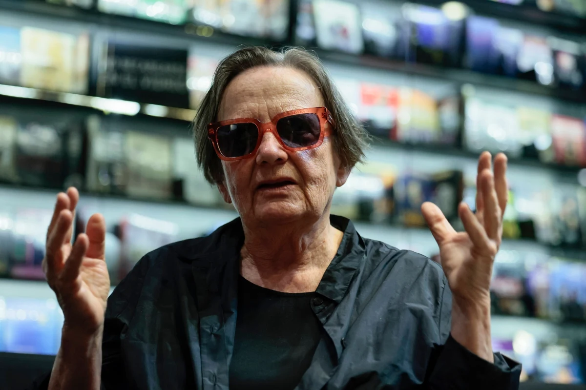 Wpadka brytyjskiego „Timesa”. Gazeta opublikowała zmyśloną wypowiedź Agnieszki Holland z platformy X, w której znana reżyserka rzekomo komentowała wynik II tury wyborów prezydenckich. „Nawet nie mogę tego zdementować, bo nie mam konta na X” – powiedziała PAP Holland.