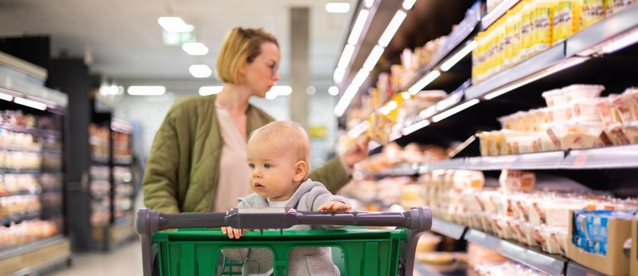 Uwaga! Wycofano ze sprzedaży mus dla dzieci. Powodem jest wykrycie w jednej z jego partii pałeczek Salmonelli. „Spożycie (…) wiąże się z ryzykiem zatrucia pokarmowego” – ostrzega w komunikacie Główny Inspektorat Sanitarny.