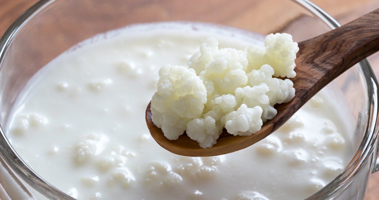 Poprawi pamięć, odporność i pracę jelit. Pij szklankę tego napoju dziennie