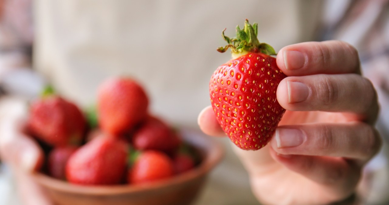 Czy szklanka truskawek dziennie może zmienić życie? Naukowcy potwierdzają