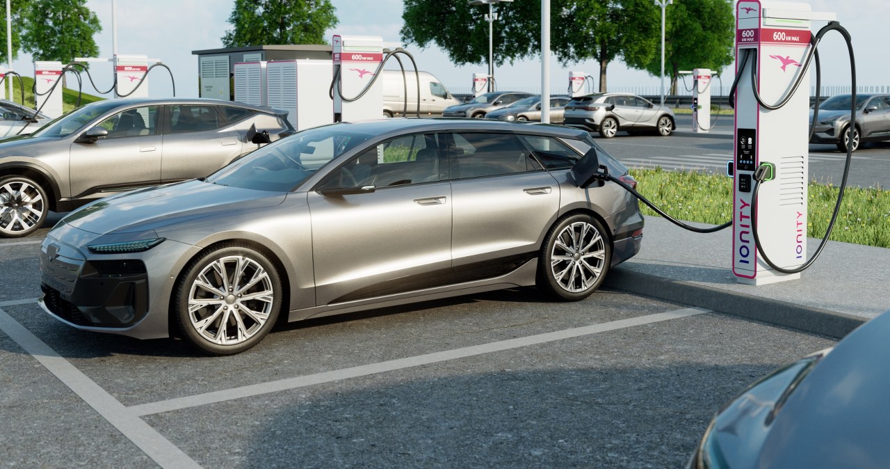 Wkrótce zadebiutują nowe ładowarki o mocy 600 kW. 300 km zasięgu w 8 minut